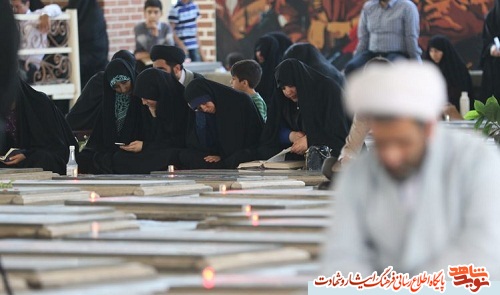 گزارش تصویری از مراسم دعای عرفه در جوار قبور مطهر شهدای تبریز گزارش تصویری از مراسم دعای عرفه در جوار قبور مطهر شهدای تبریز