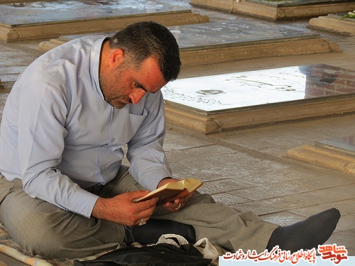 گزارش تصویری از مراسم دعای عرفه در جوار قبور مطهر شهدای تبریز گزارش تصویری از مراسم دعای عرفه در جوار قبور مطهر شهدای تبریز