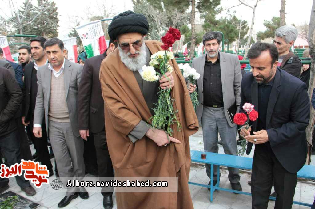 مهمانی لاله ها و رونمایی از مزار شهید مدافع حرم مهدی عسکری برگزار شد مهمانی لاله ها و رونمایی از مزار شهید مدافع حرم مهدی عسکری برگزار شد