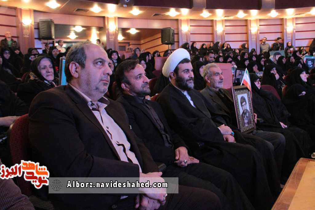 مسئولین و ملت در مشکلات به صبر و استقامت مادران و همسران شهدا بنگرند مسئولین و ملت در مشکلات به صبر و استقامت مادران و همسران شهدا بنگرند
