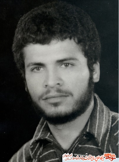 مادرشهیدان رضا وفضل الله پاگیری به فرزندان شهیدش پیوست مادرشهیدان رضا وفضل الله پاگیری به فرزندان شهیدش پیوست