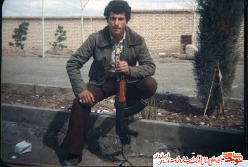 بدا به حال آنان که از معرکه جنگ و شهادت بی تفاوت گذشتند بدا به حال آنان که از معرکه جنگ و شهادت بی تفاوت گذشتند