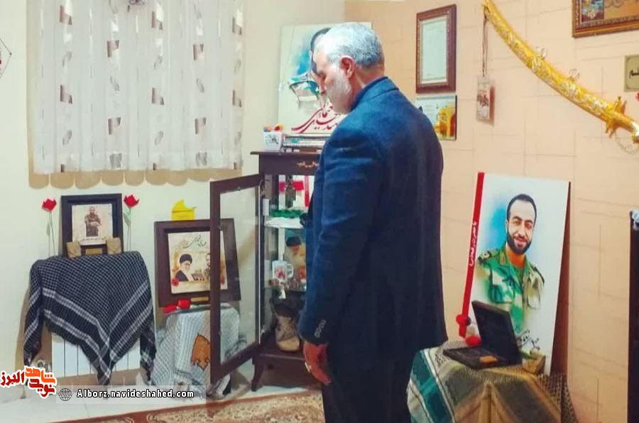دیدار سرلشکر سلیمانی با خانواده شهدای مدافع حرم در استان البرز دیدار سرلشکر سلیمانی با خانواده شهدای مدافع حرم در استان البرز