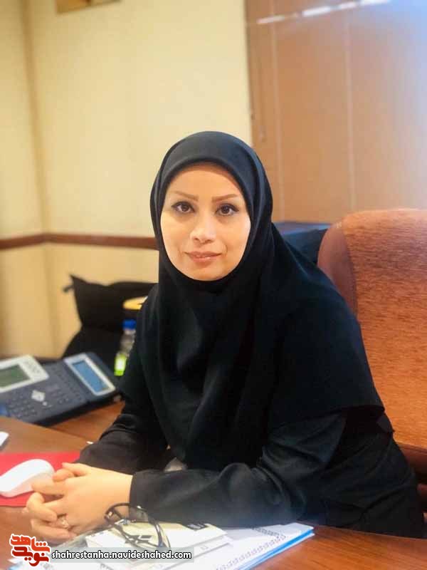 با آگاهی گام دوم انقلاب را برداریم با آگاهی گام دوم انقلاب را برداریم