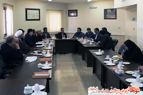 فرهنگ ايثار و شهادت آثار و بركات عظيمی دارد فرهنگ ايثار و شهادت آثار و بركات عظيمی دارد