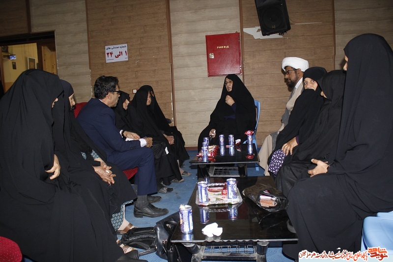 همایش تکریم از مادران وهمسران شهداء شهرستان میناب