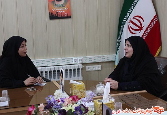 سالهاست که یک قاب عکس بابای من است/ تنها دلخوشی مادر برای ادامه دادن زندگیاش بودم سالهاست که یک قاب عکس بابای من است/ تنها دلخوشی مادر برای ادامه دادن زندگیاش بودم