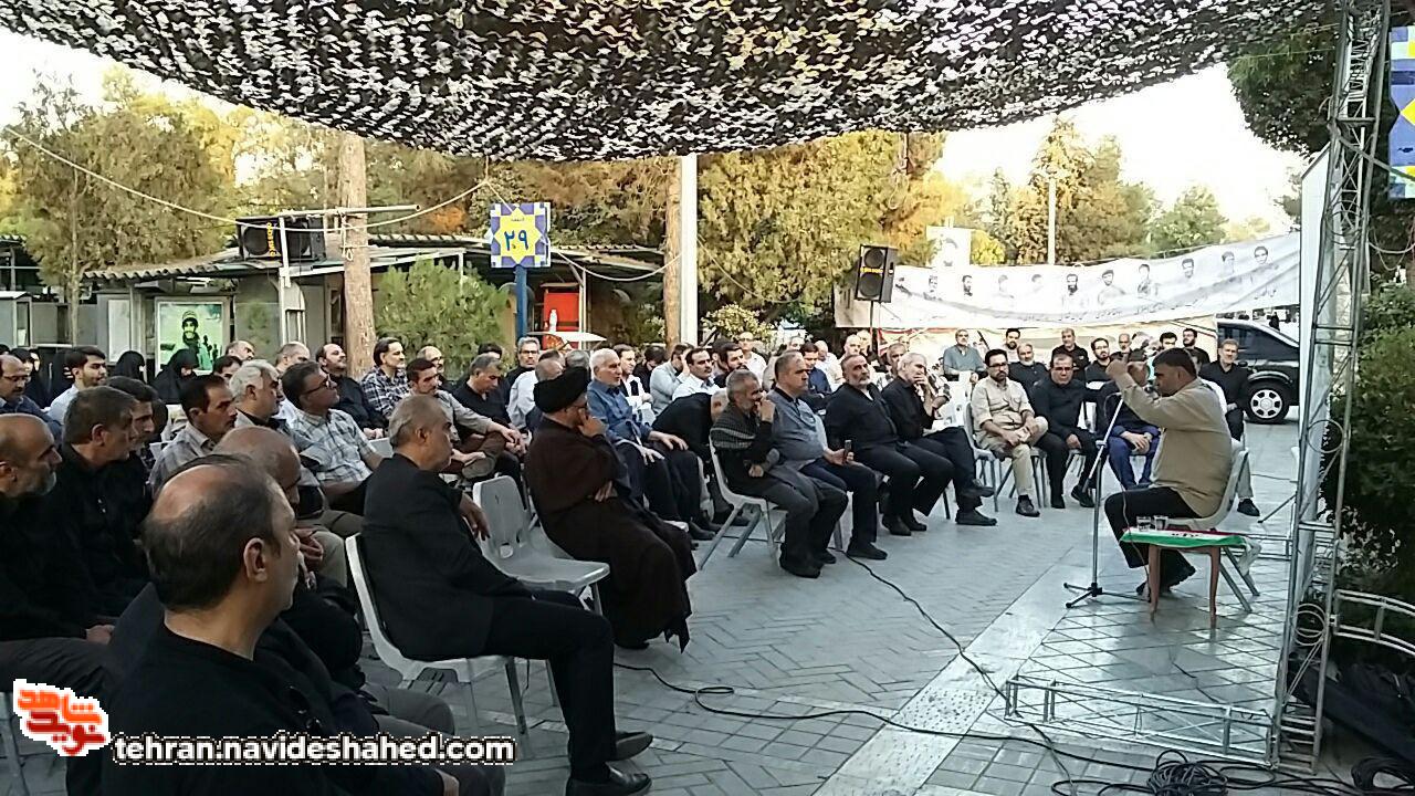 گردهمایی رزمندگان تخریبچی در گلزار شهدا گردهمایی رزمندگان تخریبچی در گلزار شهدا