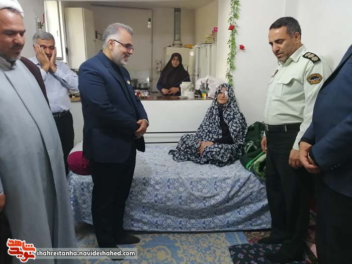 عکس|دیدار مسئولان شهرستان فیروزکوه با خانواده «شهدای ناجا»