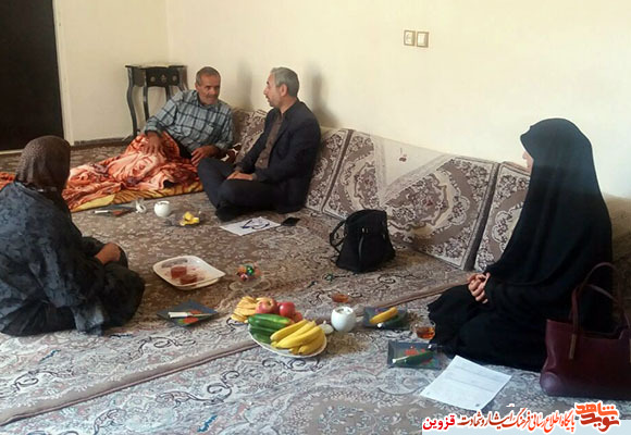 راهپیمایی اربعین ثمره ایستادگی شهدا و جانبازان است راهپیمایی اربعین ثمره ایستادگی شهدا و جانبازان است