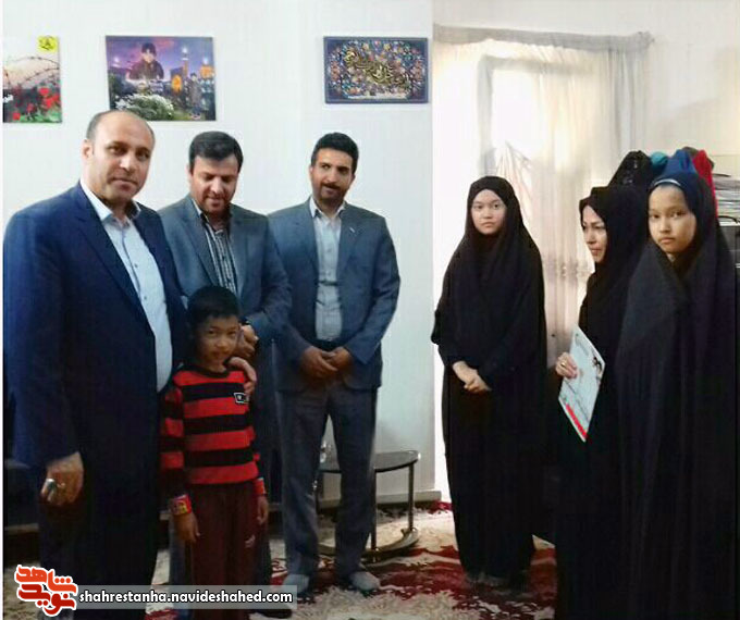دیدار مسئولان پیشوا با خانواده شهدای مدافع حرم دیدار مسئولان پیشوا با خانواده شهدای مدافع حرم
