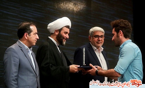 ایثار و شهادت؛ بهترین مفهوم برای خلق آثار هنری است ایثار و شهادت؛ بهترین مفهوم برای خلق آثار هنری است