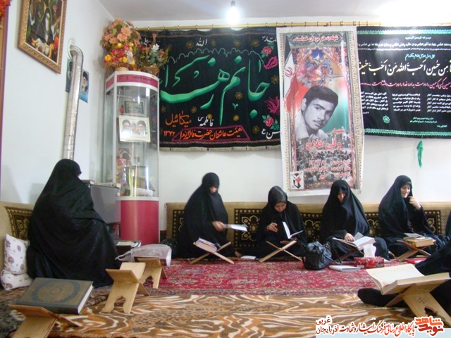 مادری که آرزو داشت با شهید شدن فرزندش درخت انقلاب را سیراب تر کند مادری که آرزو داشت با شهید شدن فرزندش درخت انقلاب را سیراب تر کند