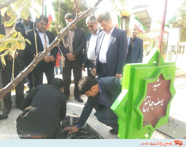 غبارروبی گلزار شهدای زاهدان + تصاویر غبارروبی گلزار شهدای زاهدان + تصاویر