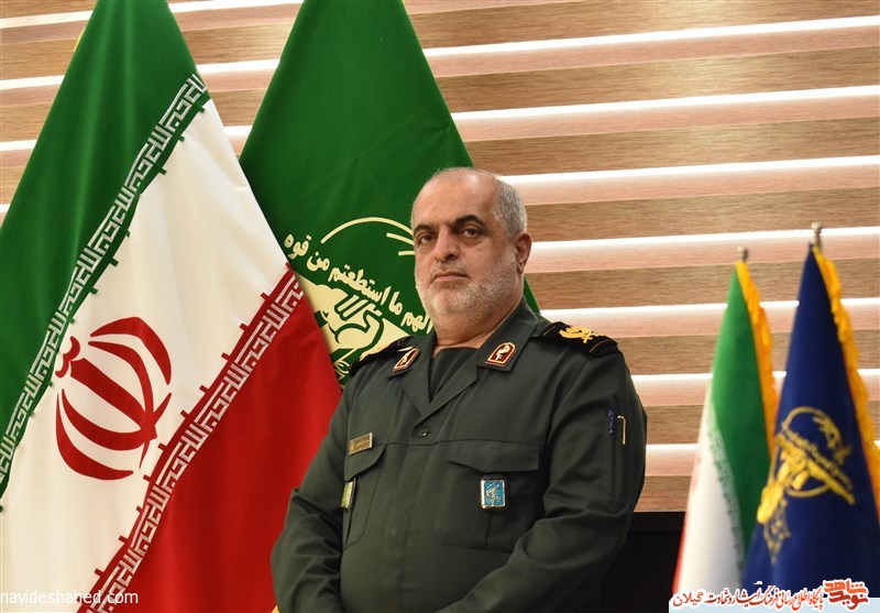 شهید املاکی ایستاده در خطر؛ اگر من بنشینم نیروهایم می خوابند! شهید املاکی ایستاده در خطر؛ اگر من بنشینم نیروهایم می خوابند!