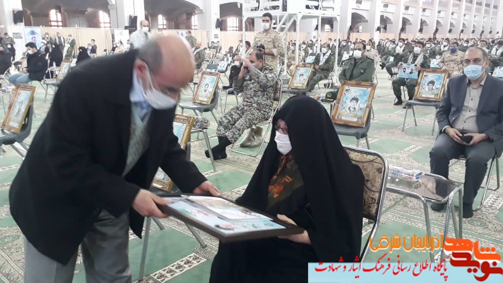 گزارش تصویری/ تجلیل و تکریم خانواده های معظم شهدای مدافع حرم  در سالروز شهادت سردار دلها سپهبد شهید حاج قاسم سلیمانی