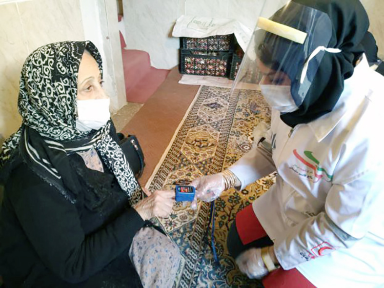 گزارش/ همت بانوان بسیجی علیه کرونا با طرح شهید سلیمانی + عکس گزارش/ همت بانوان بسیجی علیه کرونا با طرح شهید سلیمانی + عکس