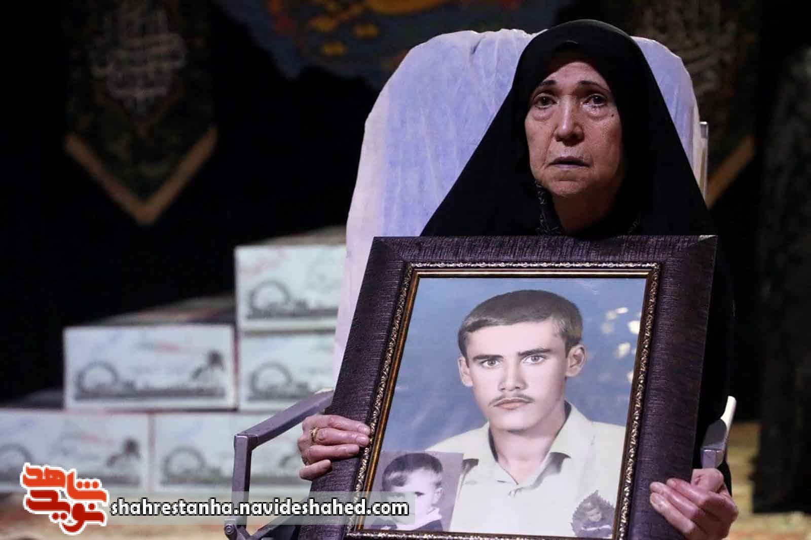 مادر شهید تازه تفحص شده «ناصر صدقی» میهمان فرزندش شد مادر شهید تازه تفحص شده «ناصر صدقی» میهمان فرزندش شد