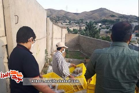 3هزار بسته غذایی توسط جهادگران حوزه ۱۲۱ شهید باکری در منطقه حصار کرج توزیع شد 3هزار بسته غذایی توسط جهادگران حوزه ۱۲۱ شهید باکری در منطقه حصار کرج توزیع شد