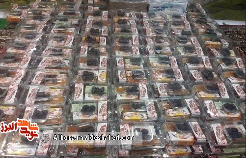 3هزار بسته غذایی توسط جهادگران حوزه ۱۲۱ شهید باکری در منطقه حصار کرج توزیع شد 3هزار بسته غذایی توسط جهادگران حوزه ۱۲۱ شهید باکری در منطقه حصار کرج توزیع شد