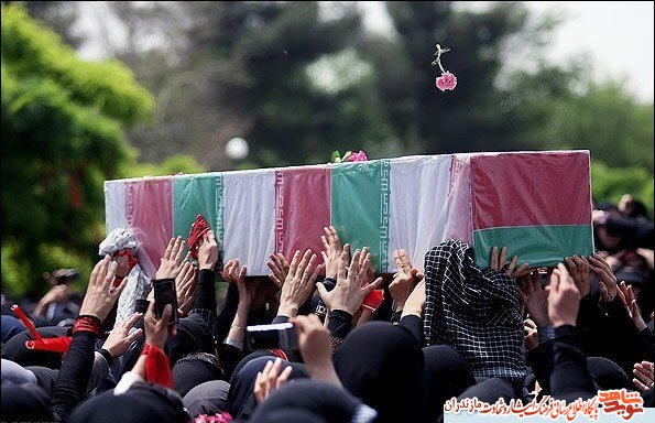 مراسم تشييع پيكر شهيد مدافع حرم «على جمشيدى» در نور برگزار مى شود مراسم تشييع پيكر شهيد مدافع حرم «على جمشيدى» در نور برگزار مى شود