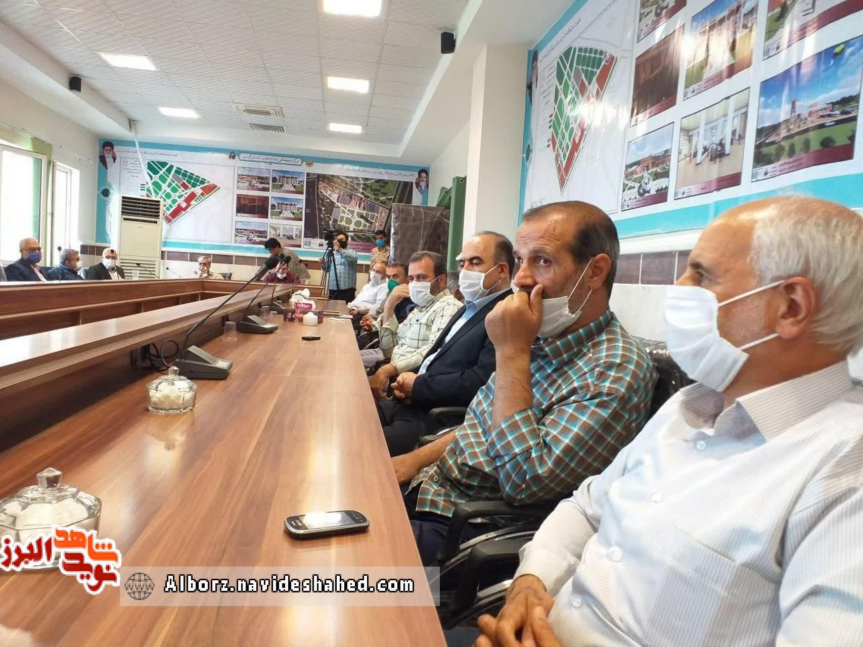 پیشکسوتان لشگر 10 در باغ موزه دفاع مقدس استان البرز گردهم آمدند پیشکسوتان لشگر 10 در باغ موزه دفاع مقدس استان البرز گردهم آمدند