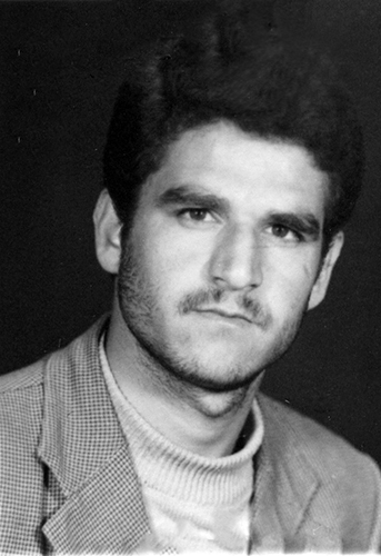 زندگی خود را وقف جهاد کرد زندگی خود را وقف جهاد کرد