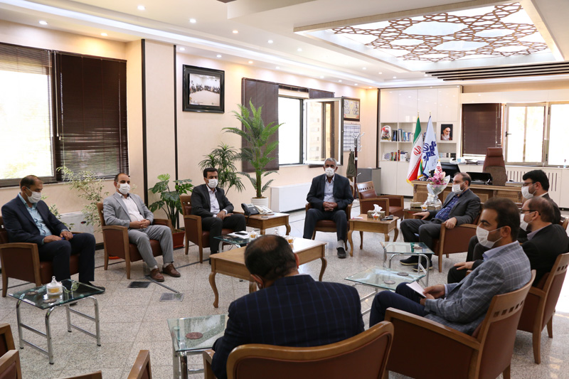 نشست هم‌اندیشی بنیاد شهید با صدا و سیمای استان در خصوص سالروز بازگشت آزادگان برگزار شد