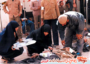 خانه رزمندگان، خیاطخانه زنان برای دوخت لباسهای کردی بود خانه رزمندگان، خیاطخانه زنان برای دوخت لباسهای کردی بود