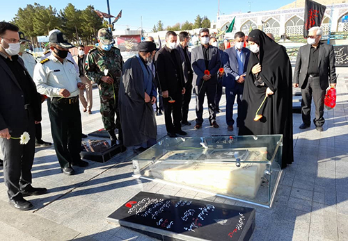 گزارش تصویری | غبارروبی مزار شهدا اصفهان در هفته دولت گزارش تصویری | غبارروبی مزار شهدا اصفهان در هفته دولت