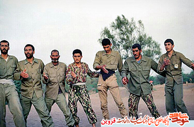 محرم در جبههها رنگ و بوی عاشورا داشت/ مجوز شهادت شهدا از روضههای حسین(ع) است محرم در جبههها رنگ و بوی عاشورا داشت/ مجوز شهادت شهدا از روضههای حسین(ع) است
