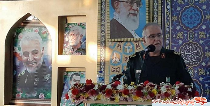شهدای مدافعان حرم از پیشگامان راه عشق و ایثار و شهادت هستند شهدای مدافعان حرم از پیشگامان راه عشق و ایثار و شهادت هستند