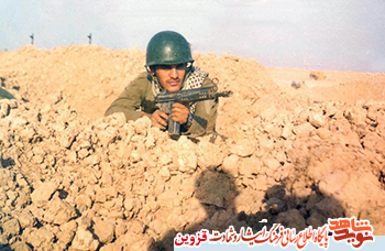 مادر شهید گروسی به فرزند شهیدش پیوست مادر شهید گروسی به فرزند شهیدش پیوست