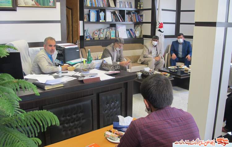 خانواده ایثار گران و شهدا پشتوانه کشور هستند خانواده ایثار گران و شهدا پشتوانه کشور هستند
