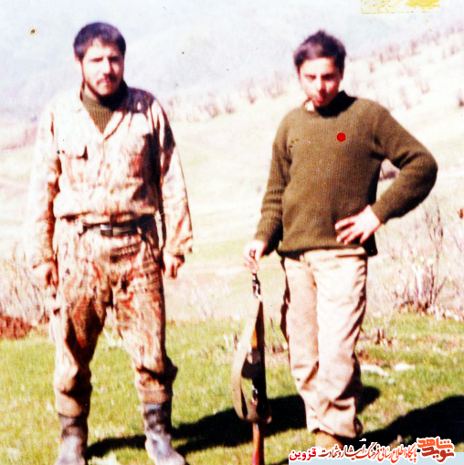 پدر شهید اکبر سعیدی به فرزند شهیدش پیوست پدر شهید اکبر سعیدی به فرزند شهیدش پیوست