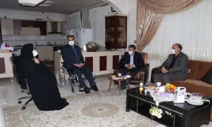 ایثار گری شهدا و جانبازان مایه عزت ایران است