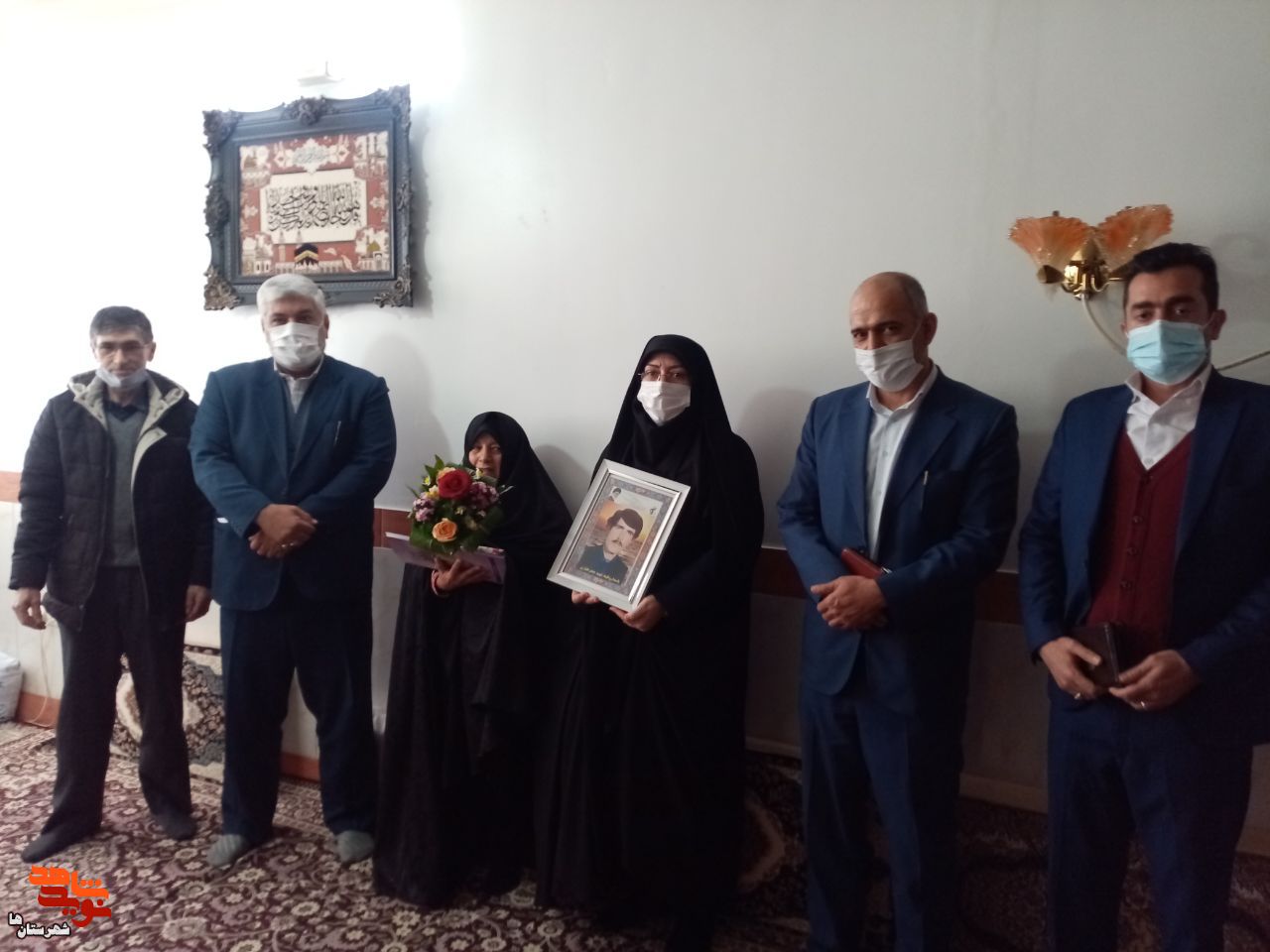 دانش آموزان ناحیه ٢ با همسر شهید علیاری دیدار کردند+عکس