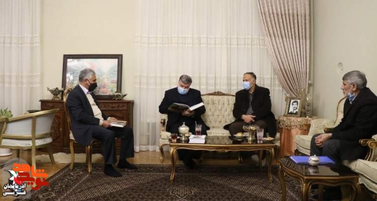 حضور در جمع خانواده شهدا و جانبازان باعت افتخار است حضور در جمع خانواده شهدا و جانبازان باعت افتخار است