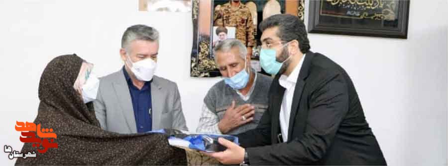 دیدار فرماندار قرچک با والدین معظم شهید «میثم نجفی»
