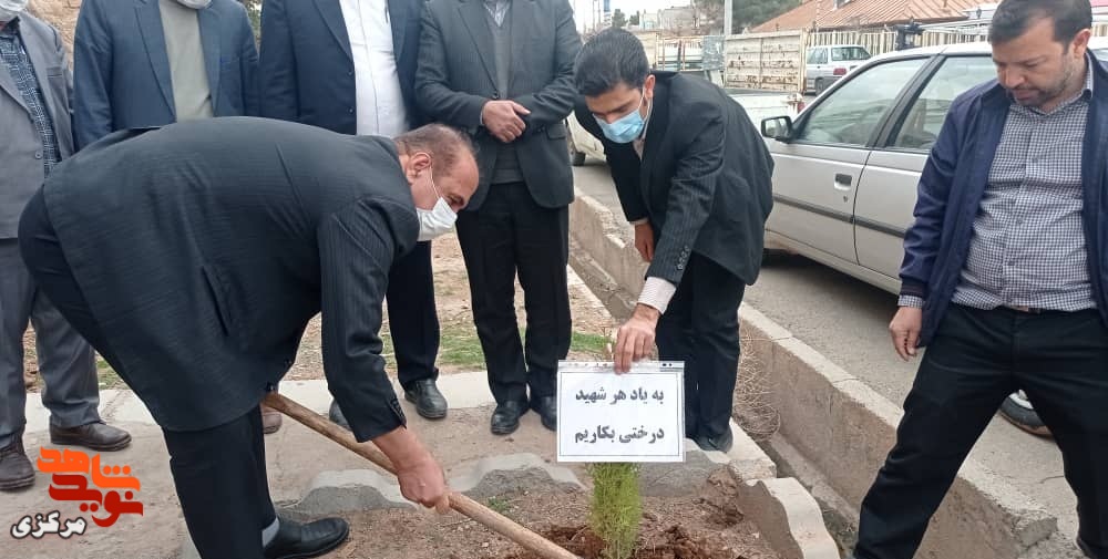 الگو گیری از شهدا رنگ شهادت به روزمرگی ها میدهد