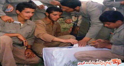 حضور در انتخابات مصداق ادامه دادن راه شهداست حضور در انتخابات مصداق ادامه دادن راه شهداست