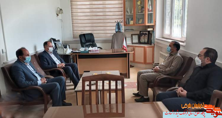 مسئولان، خود را بدهکار خون شهدا می دانند!