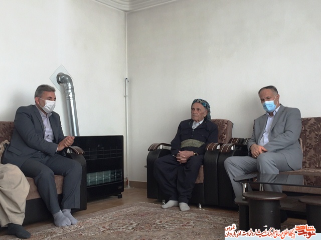 شهدا ثمره زندگی خود را در راه اعتلای اسلام، فدا کردند