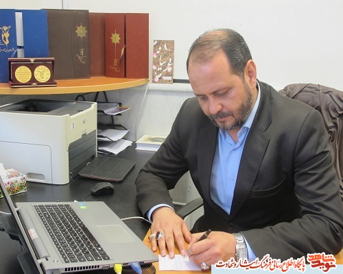 زمانی که خون شهدا بر زمین کربلای ایران بوسه میزند حس شجاعتی برای جوانان این مرزوبوم ایجاد می‌کند