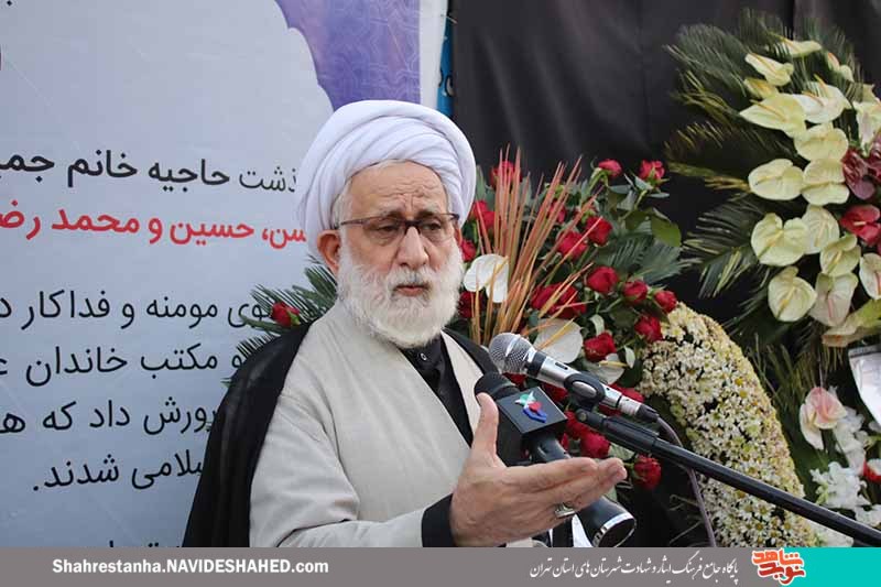 حضور نماینده ولی فقیه در بنیاد در مراسم بزرگداشت مادر شهیدان خلخالی/مادران شهدا تاریخ‌سازند