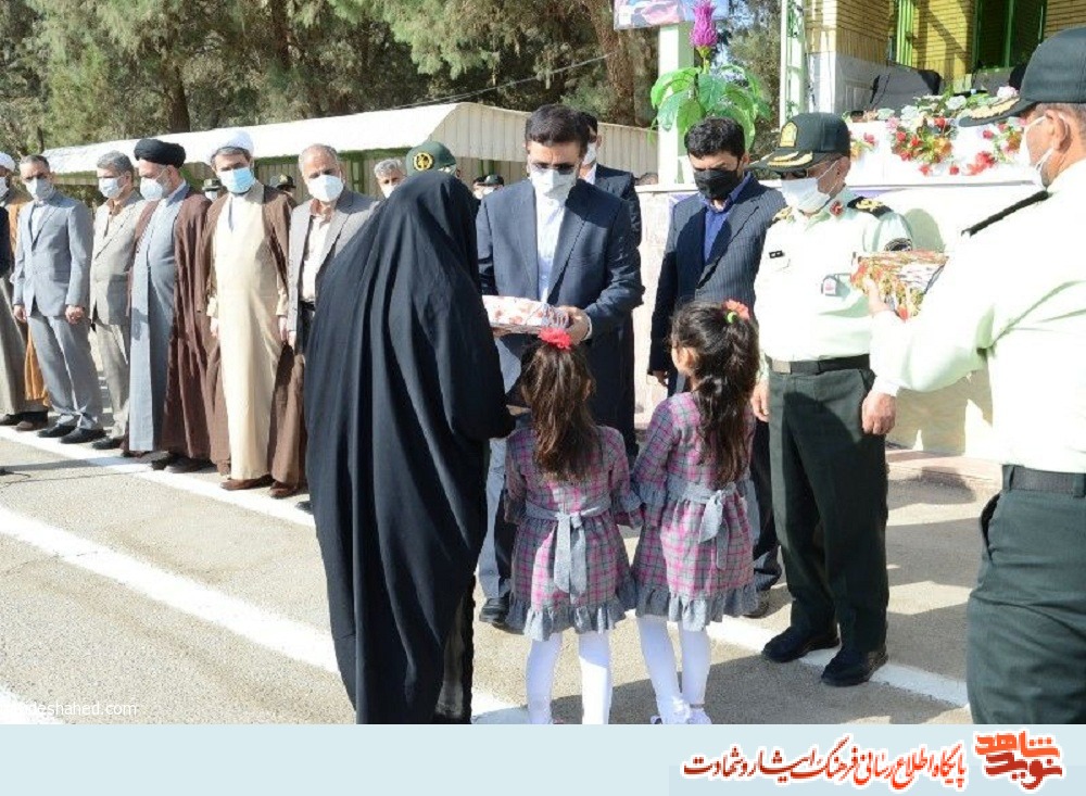 از خانواده معظم شهدا و ایثارگران تجلیل شد