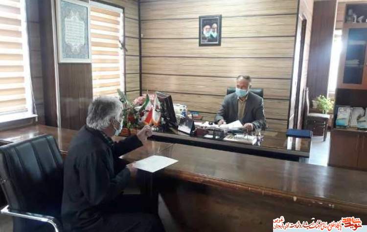 وظیفه همه ی ما خدمت به خانواده شهدا است وظیفه همه ی ما خدمت به خانواده شهدا است