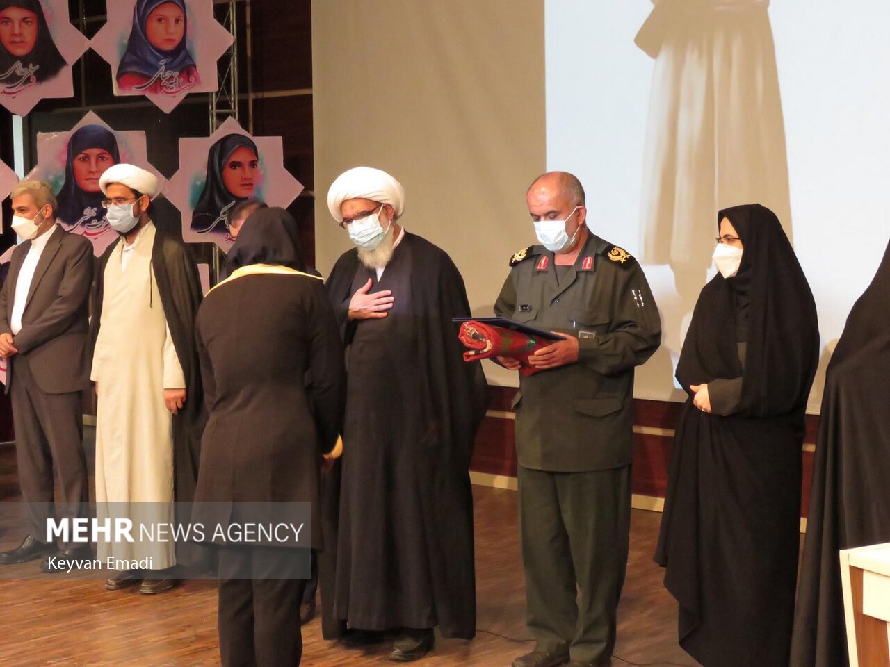 گزارش تصویری|همایش «زنان لرده» گزارش تصویری|همایش «زنان لرده»