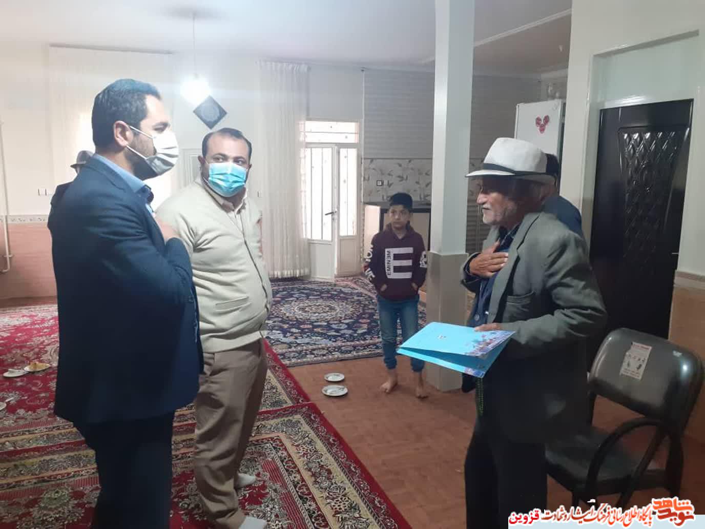 تکریم شهدا و بازماندگان‌شان وظیفه همگانی است