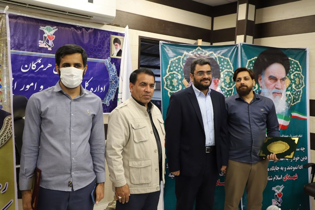 شهید سلیمانی نخبه امنیتی و دیپلمات کارکشتهای بود شهید سلیمانی نخبه امنیتی و دیپلمات کارکشتهای بود